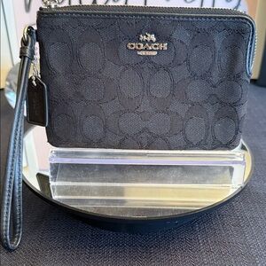 NWOT Coach Signature Black Canvas Wristlet